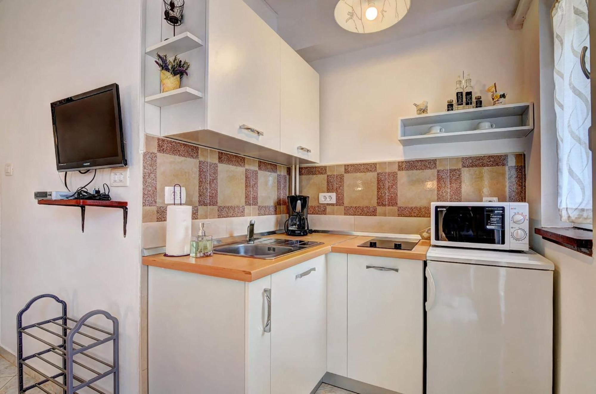 Lovely Apartments In Valbandon 法扎纳 外观 照片