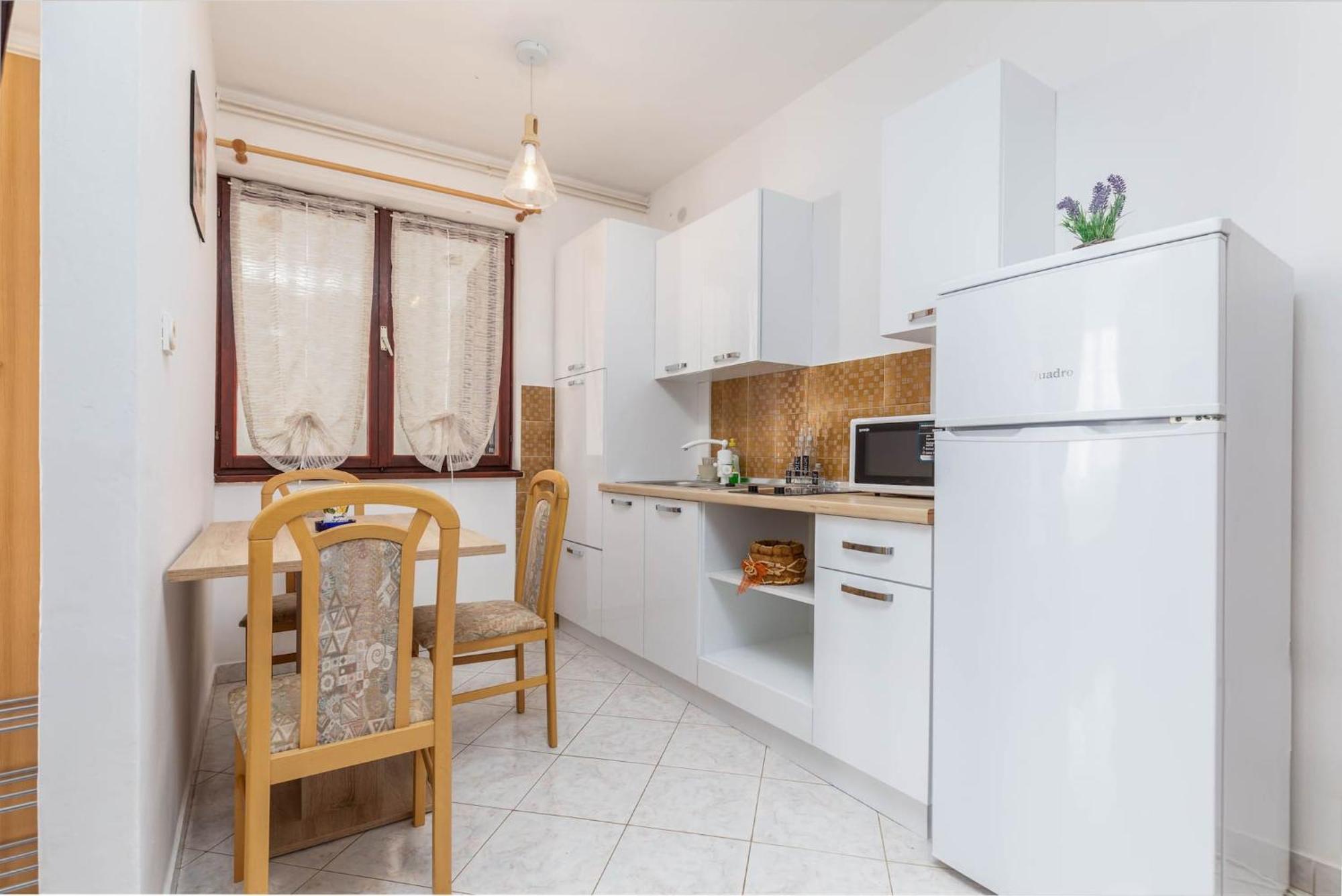 Lovely Apartments In Valbandon 法扎纳 外观 照片
