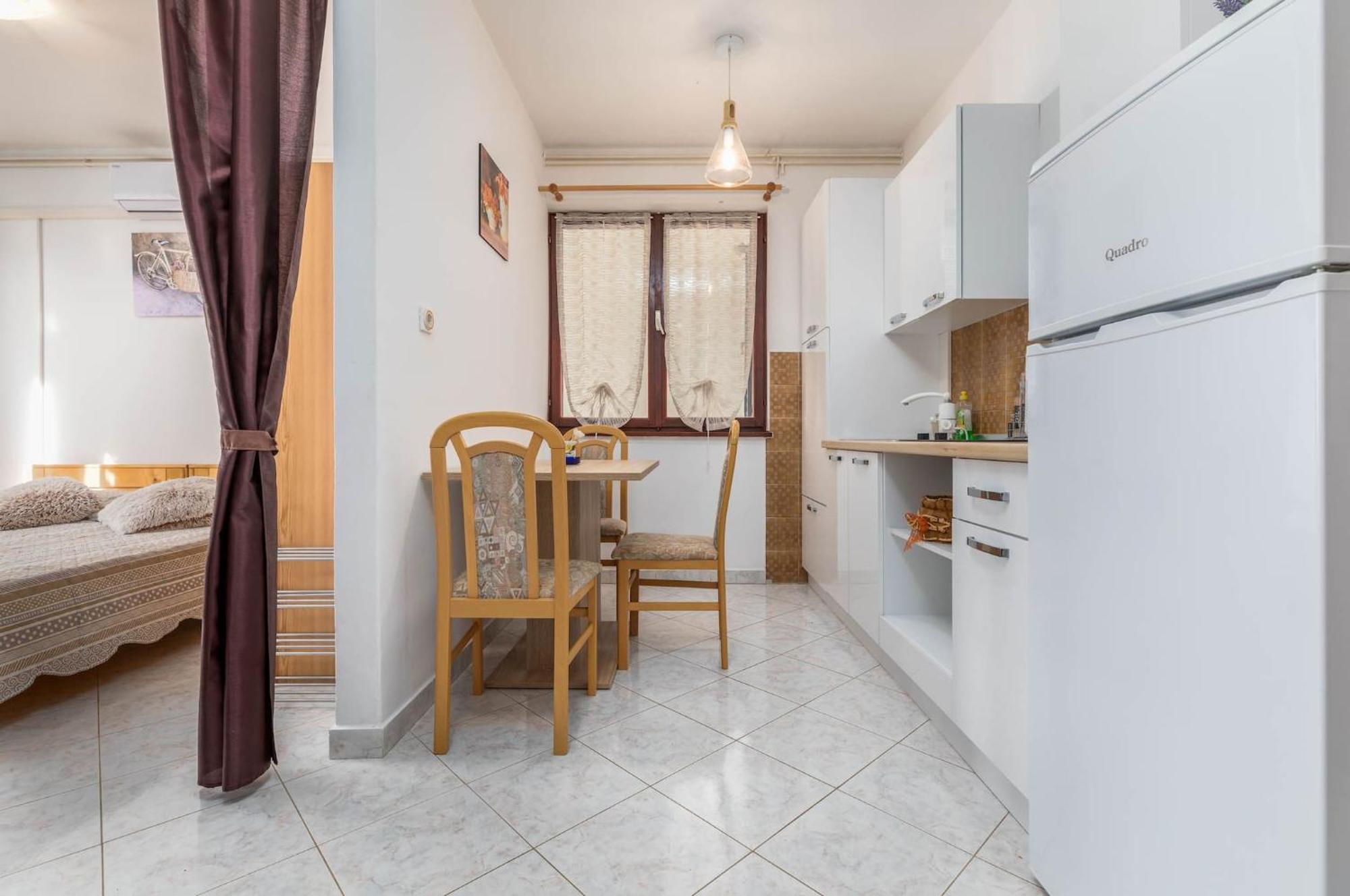 Lovely Apartments In Valbandon 法扎纳 外观 照片