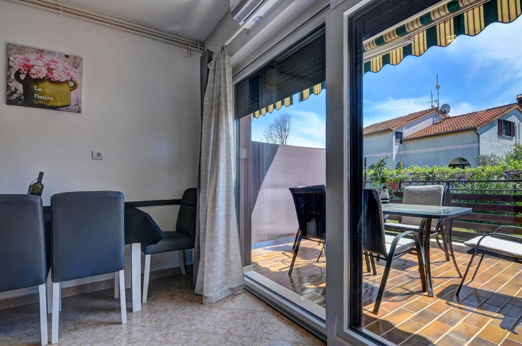 Lovely Apartments In Valbandon 法扎纳 外观 照片